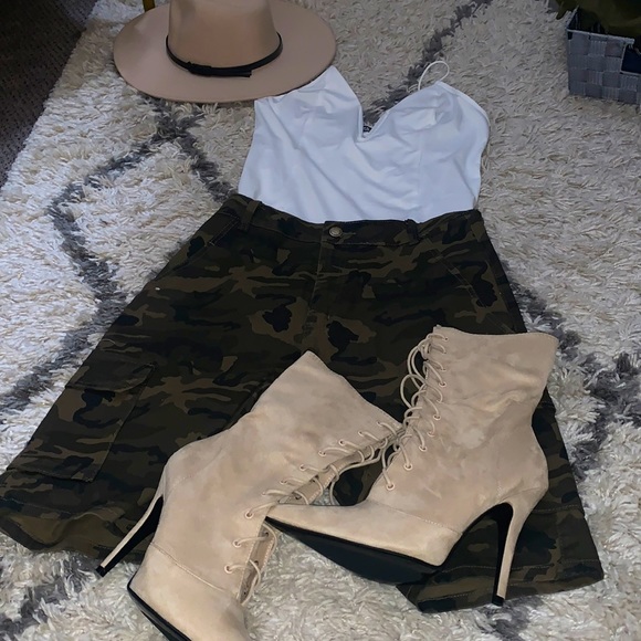 OUTFIT CHECK ✅ - Picture 1 of 2